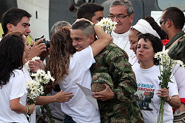 Απελευθέρωση ομήρου από τους FARC μετά από 12 χρόνια