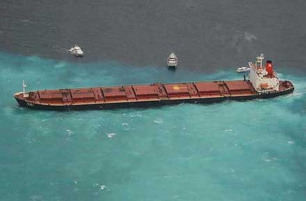 Συλλήψεις για πρόκληση ρύπανσης στο Μεγάλο Κοραλλιογενές Φράγμα