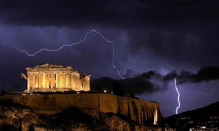 Financial Times: Αναπόφευκτη η χρεοκοπία της Ελλάδας