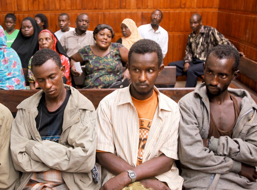 Η πρώτη δίκη Σομαλών πειρατών προκαλεί ανησυχίες στη γερμανική κυβέρνηση