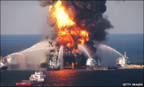 Μεγάλη οικολογική καταστροφή από έκρηξη εξέδρας πετρελαίου στον Κόλπο του Μεξικού