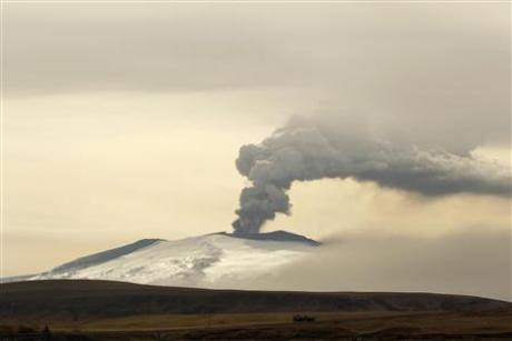 Στα 2.3 δισ. δολ. οι απώλειες για τον ευρωπαϊκό τουρισμό από το ηφαιστειακό νέφος