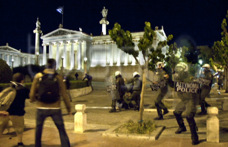 Παραβιάση ασύλου στα Προπύλαια