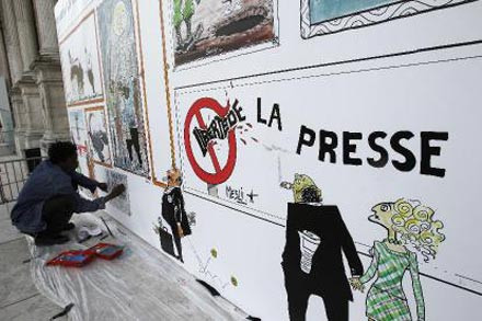 Freedom House: Υπό απειλή τα ΜΜΕ παγκοσμίως