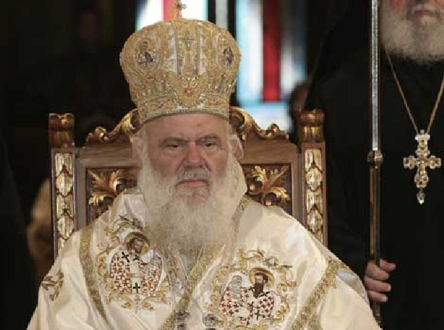 Ιερώνυμος: «Δίπλα στον κλυδωνιζόμενο ελληνικό λαό η Εκκλησία»