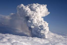 Νέο κύμα στάχτης αναμένεται από το ισλανδικό ηφαίστειο