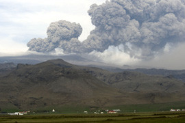 Ξανακλείνει ευρωπαϊκά αεροδρόμια η ηφαιστειακή σκόνη
