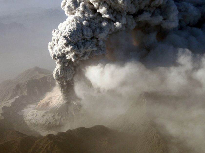 Προβλήματα στην εναέρια κυκλοφορία από την ηφαιστειακή σκόνη