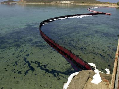 Νέες προσπάθειες για περιορισμό της διαρροής πετρελαίου στον Κόλπο του Μεξικού