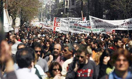 Ολοκληρώθηκε η πορεία ΓΣΕΕ-ΑΔΕΔΥ στο κέντρο της Αθήνας