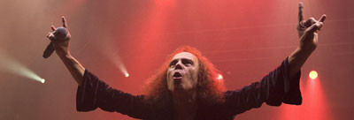 Έχασε τη μάχη με τον καρκίνο ο Ronnie James Dio
