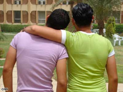 Ζευγάρι ομοφυλοφίλων καταδικάσθηκε για παραβίαση του «νόμου της φύσης»