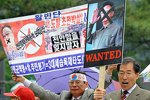 Κλιμακώνεται η ένταση μεταξύ Βόρειας και Νότιας Κορέας, υπό τη διαιτησία των ΗΠΑ
