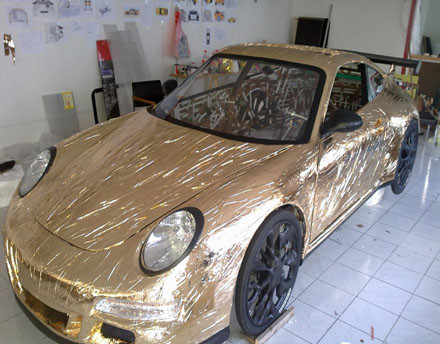 Μία Porsche από… αλουμινόχαρτο
