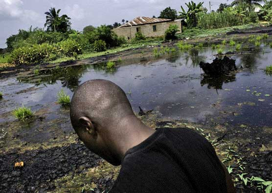 Η Νιγηρία απειλεί με κυρώσεις την Exxon Mobil για τις διαρροές πετρελαίου