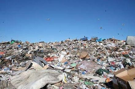 Στις χωματερές καταλήγουν εκατοντάδες τόνοι ανακυκλώσιμων υλικών