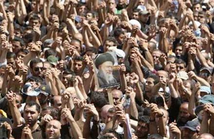 Ημέρα εθνικού πένθους στο Λίβανο: χιλιάδες άνθρωποι συνόδευσαν τον αγιατολάχ Φαντλάλα στην τελευταία του κατοικία