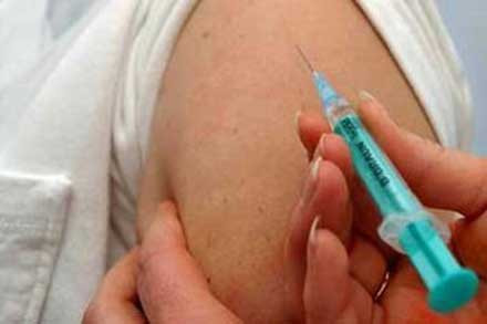 Περιττές καθιστά τις βελόνες, νέα μέθοδος εμβολιασμού με «τσιρότο»