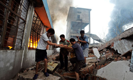 Νεκροί και εκατοντάδες τραυματίες από έκρηξη σε εργοστάσιο στην Κίνα