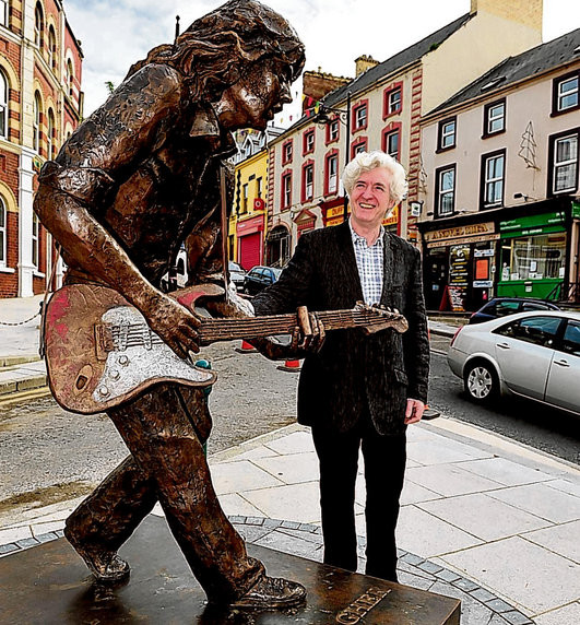 Ένα άγαλμα για τον θρύλο της ροκ Rory Gallagher