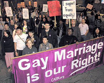 Επιτρέπεται ξανά η τέλεση γάμων ομοφύλων στην Καλιφόρνια