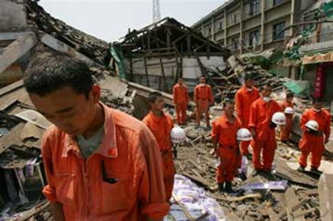 Περισσότεροι από 1200 οι νεκροί από τις κατολισθήσεις στην Κίνα