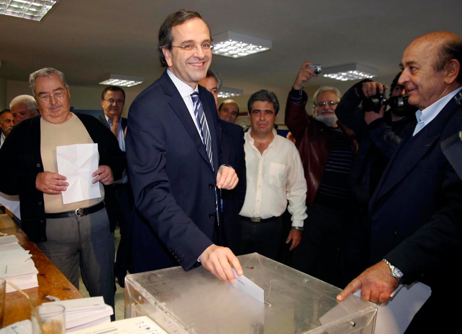 Οι εκλογές του Νοεμβρίου στο επίκεντρο συνεδρίασης στη Ρηγίλλης