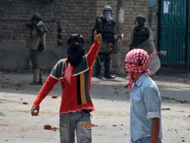 Νεκροί διαδηλωτές στο Κασμίρ από πυρά της αστυνομίας