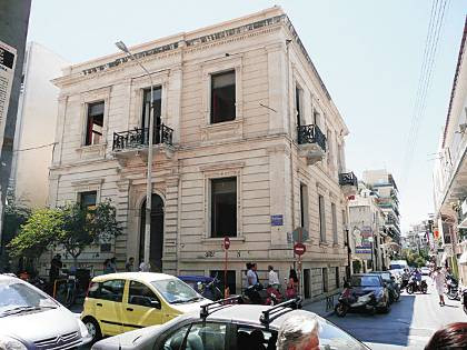 Κρήτη: Διατηρητέο πλην κουφωμάτων του «κτίριο Παπαδόπετρου»