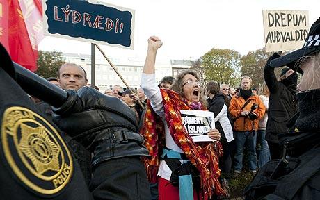 Οργή στην Ισλανδία για τις κατασχέσεις σπιτιών