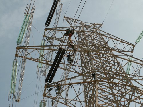 Την ανάκληση των αυξήσεων στα τιμολόγια της ΔΕΗ ζητά το ΙΝΚΑ