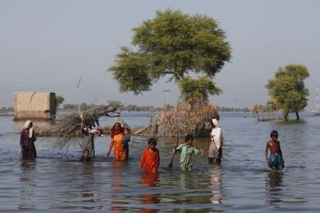 Στα 9,5 δισ. δολάρια οι ζημιές από τις θερινές πλημμύρες στο Πακιστάν