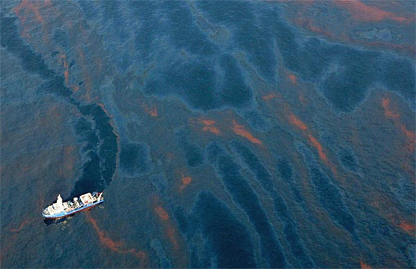 Η BP εκποιεί περιουσία της για να αποπληρώσει τη ζημιά στον κόλπο του Μεξικού