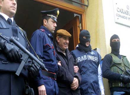 Ιταλία: Σύλληψη 16 μελών της Καμόρα