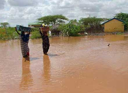 Περισσότεροι από 300 οι νεκροί από τις πλημμύρες στη Δυτική Αφρική