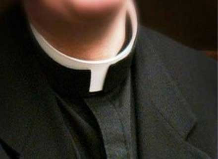 Κάθειρξη 21 ετών σε καθολικό ιερέα για σεξουαλική κακοποίηση νεαρών αγοριών