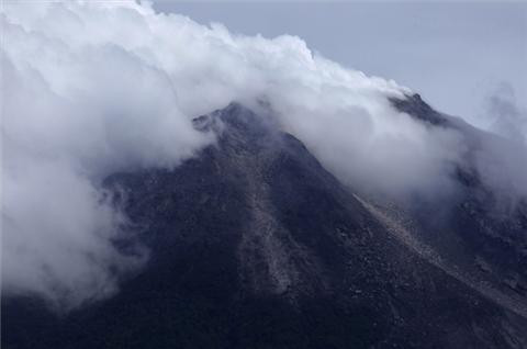 Έκρηξη ηφαιστείου και τσουνάμι στην Ινδονησία