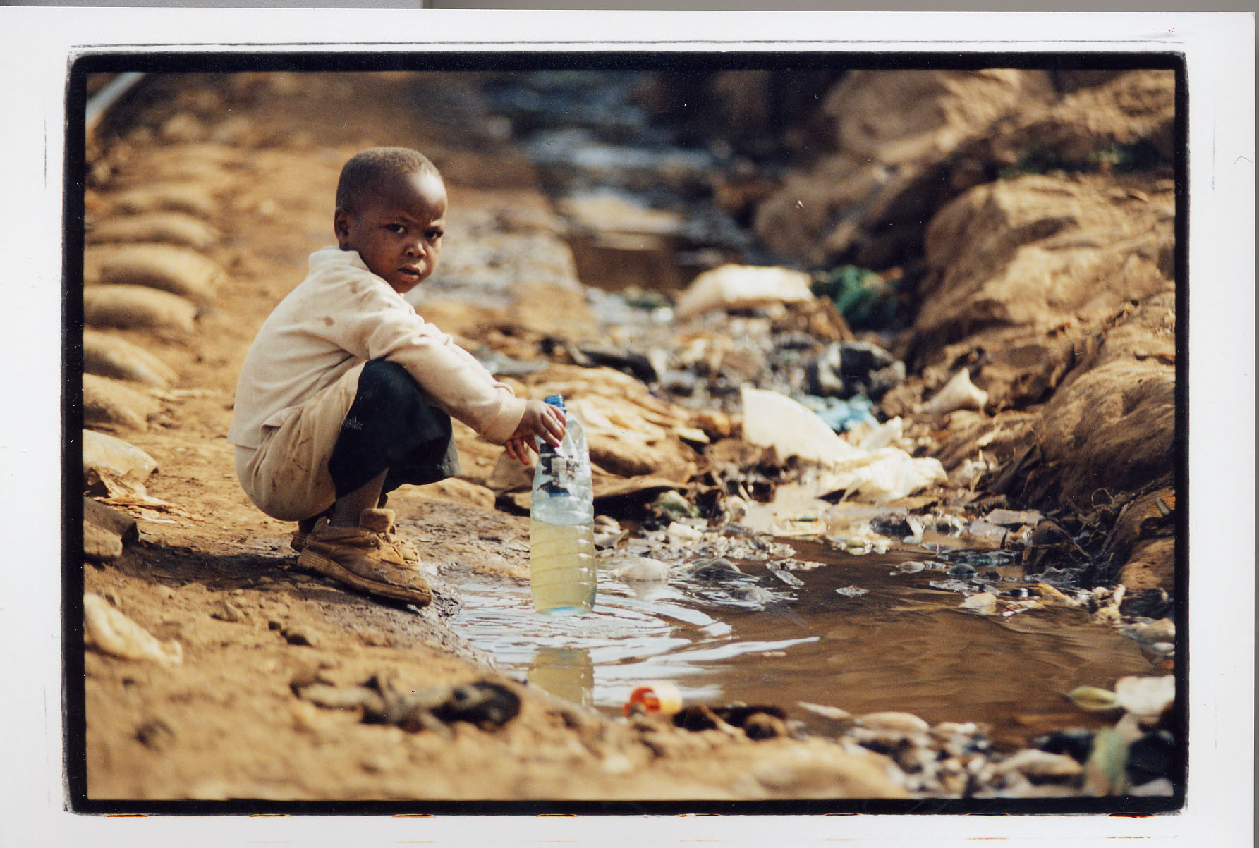 Νερό σε 300 οικογένειες «δίνει» η οργάνωση «One Earth»