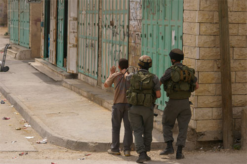 Αυξάνονται οι επιθέσεις ισραηλινών εποίκων κατά Παλαιστίνιων παιδιών και εφήβων