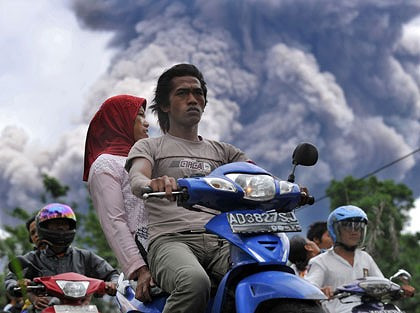 Ινδονησία: Νέα, πιο ισχυρή, έκρηξη του ηφαιστείου Merapi