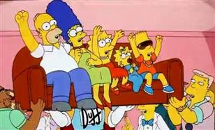 Απίθανες στιγμές των Simpsons στον καναπέ τους
