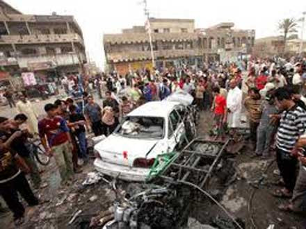 Τουλάχιστον 12 νεκροί και 30 τραυματίες από έκρηξη αυτοκινήτου στο Ιράκ