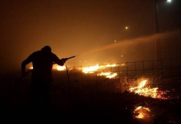 Πυρκαγιά ξέσπασε τα ξημερώματα στην Εύβοια