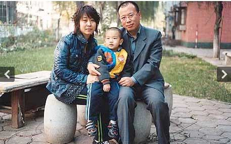 Κίνα: Φυλάκιση σε πολίτη που ενημέρωνε μέσω ιστοσελίδας για το μολυσμένο με μελαμίνη γάλα