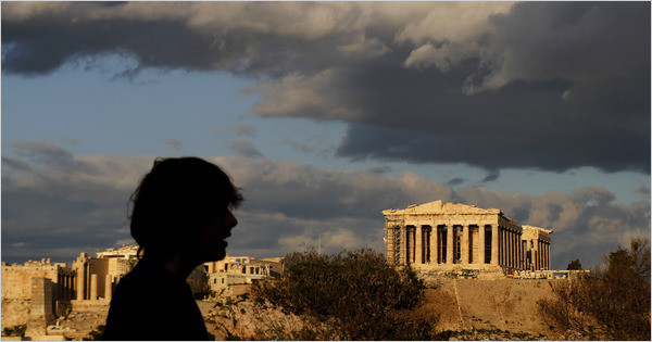 Σε βαθιά ύφεση η ελληνική οικονομία