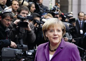 European Voice: «Η ευρωζώνη πληρώνει τα λάθη της Μέρκελ»