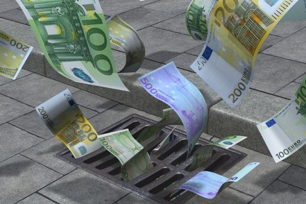 Στα 59 δισ. ευρώ η παραοικονομία στην Ελλάδα, σύμφωνα με τη Visa