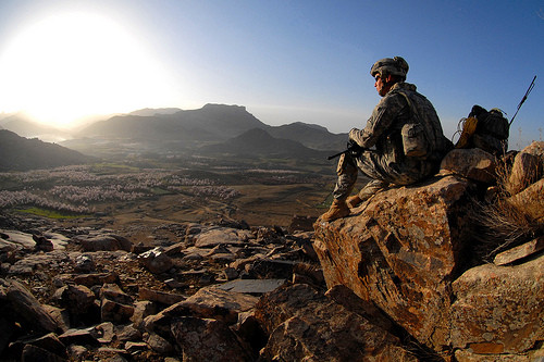 Το ΝΑΤΟ θα μείνει στο Αφγανιστάν «όσο χρειαστεί»