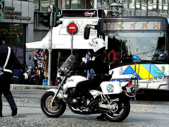 Η κατα συρροή ..τραμπούκικη μοτοσικλέτα, από το Δίκτυο για τα Πολιτικά και Κοινωνικά Δικαιώματα