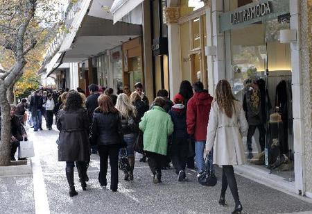 ΓΣΕΕ: Παράνομη και αντισυνταγματική η λειτουργία των καταστημάτων τις Κυριακές